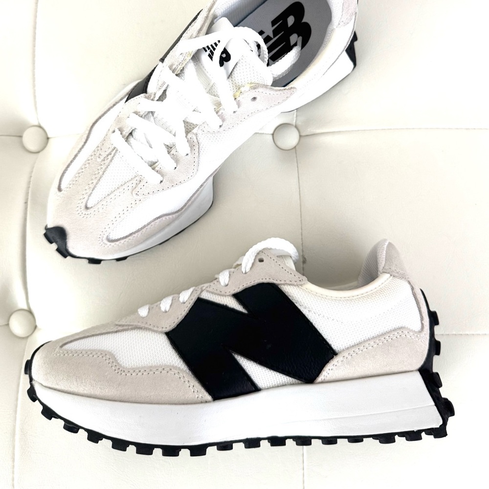 New Balance 327 White, Beige & Black Retro Runner Sneakers - Picture 3 of 11